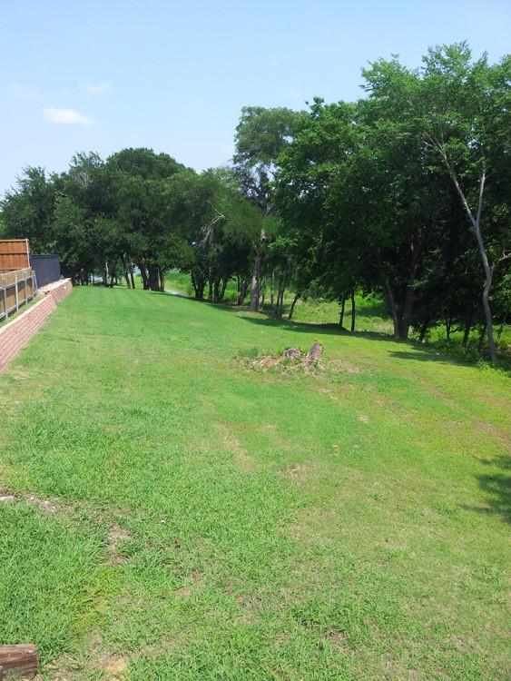 5402 Edgewater Circle Rowlett, TX 75088 - Photo 2 of 10