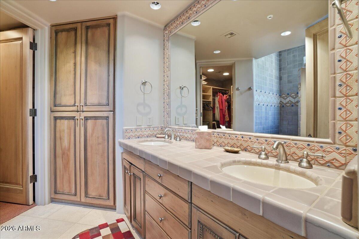 10040 East Happy Valley Road, Unit 1049 Scottsdale, AZ 85255 - Photo 22 of 80 050-10040 E Happy Valley Rd_RedHogMedia
