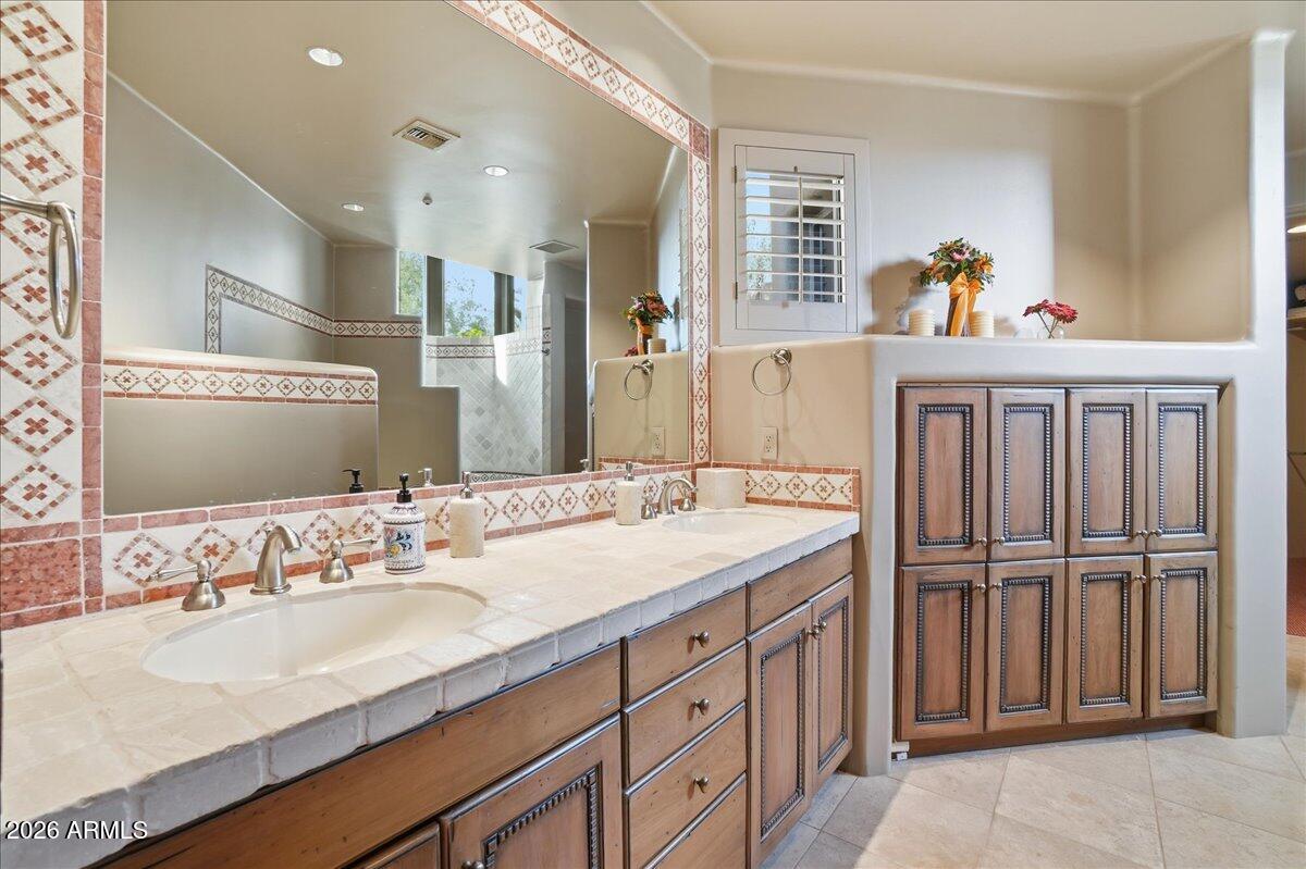 10040 East Happy Valley Road, Unit 1049 Scottsdale, AZ 85255 - Photo 23 of 80 053-10040 E Happy Valley Rd_RedHogMedia