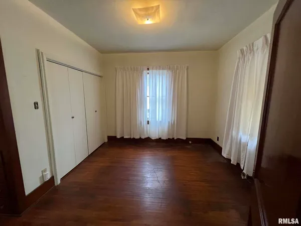 $75,000 | 408 South Johnson Street, Macomb, IL 61455