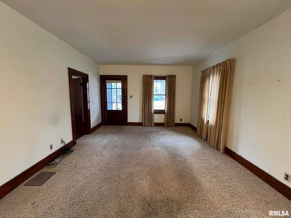 $75,000 | 408 South Johnson Street, Macomb, IL 61455