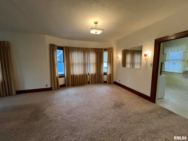 $75,000 | 408 South Johnson Street, Macomb, IL 61455