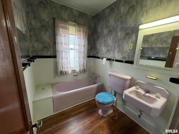 $75,000 | 408 South Johnson Street, Macomb, IL 61455