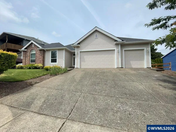 $588,000 | 2067 Alex Avenue Southeast, Salem, OR 97302