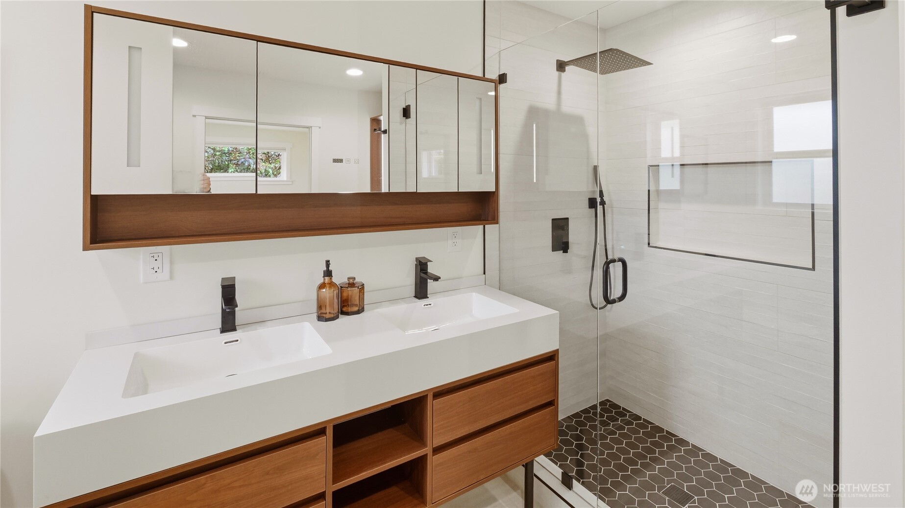 812 Main Street Edmonds, WA 98020 - Photo 19 of 40 Gallery Image 19