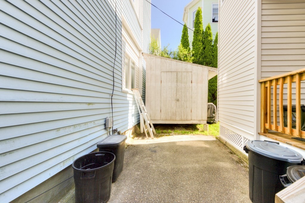 71 Esther Street Worcester, MA 01607 - Photo 26 of 40