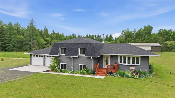 $399,999 | 4979 Highway 7, Mountain Iron, MN 55768