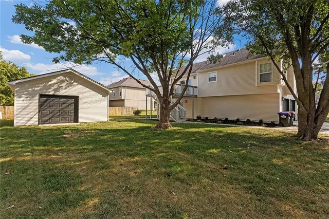 $347,500 | 704 16th Avenue South, Greenwood, MO 64034