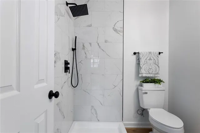 $347,500 | 704 16th Avenue South, Greenwood, MO 64034