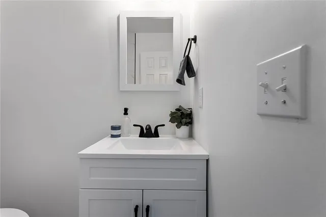 $347,500 | 704 16th Avenue South, Greenwood, MO 64034