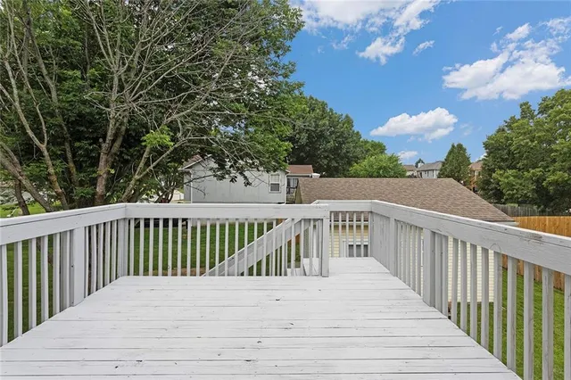 $347,500 | 704 16th Avenue South, Greenwood, MO 64034