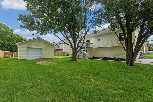 $347,500 | 704 16th Avenue South, Greenwood, MO 64034