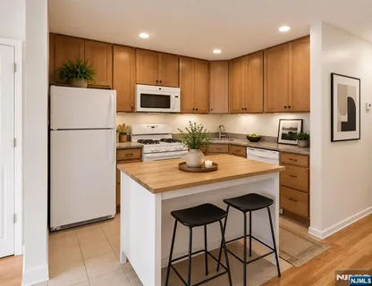 $835,000 | 54 Chestnut Street, Weehawken, NJ 07086