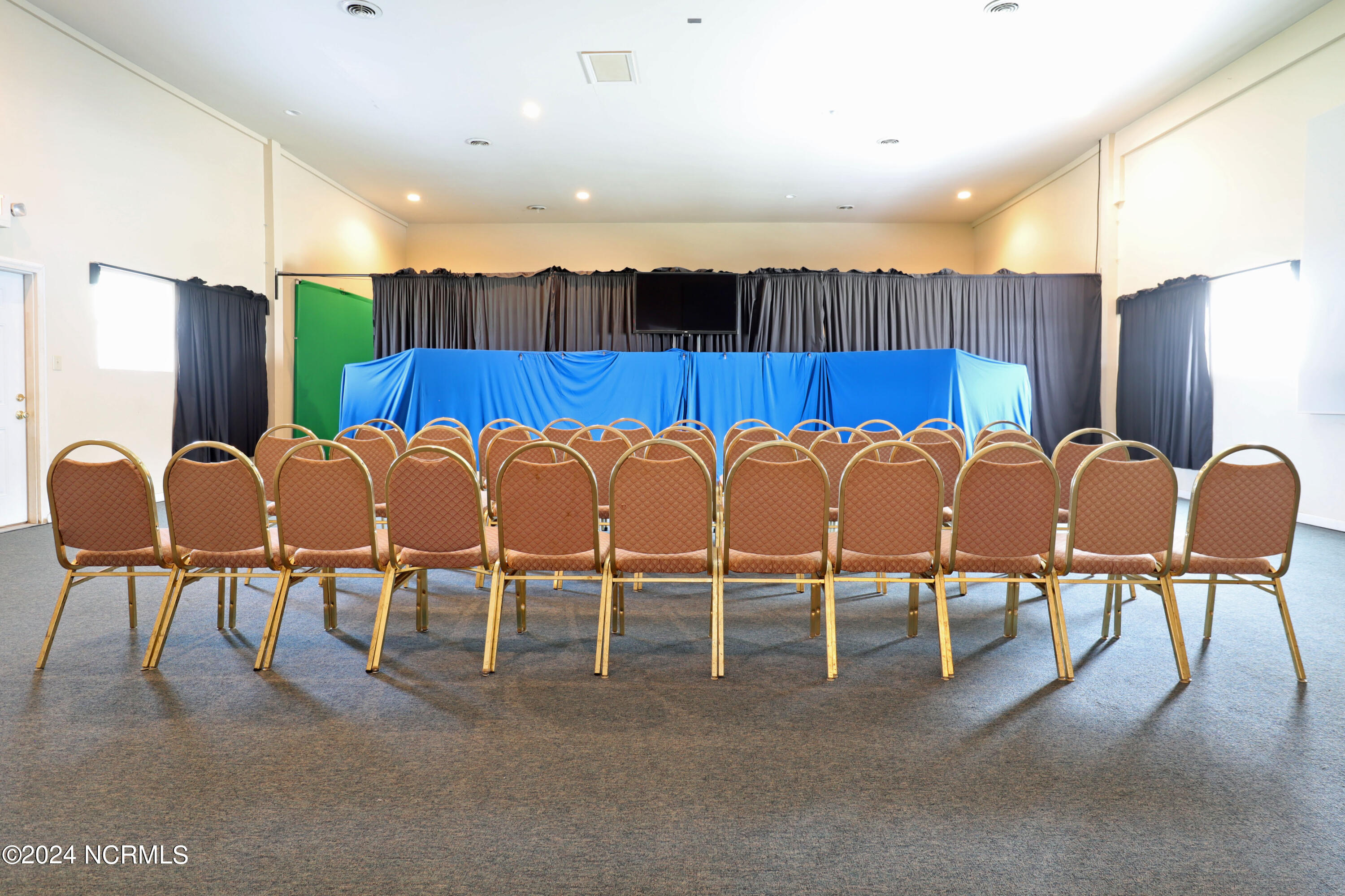 135 P229 Vass, NC 28394 - Photo 19 of 52 Meeting Room - Training Area with sound