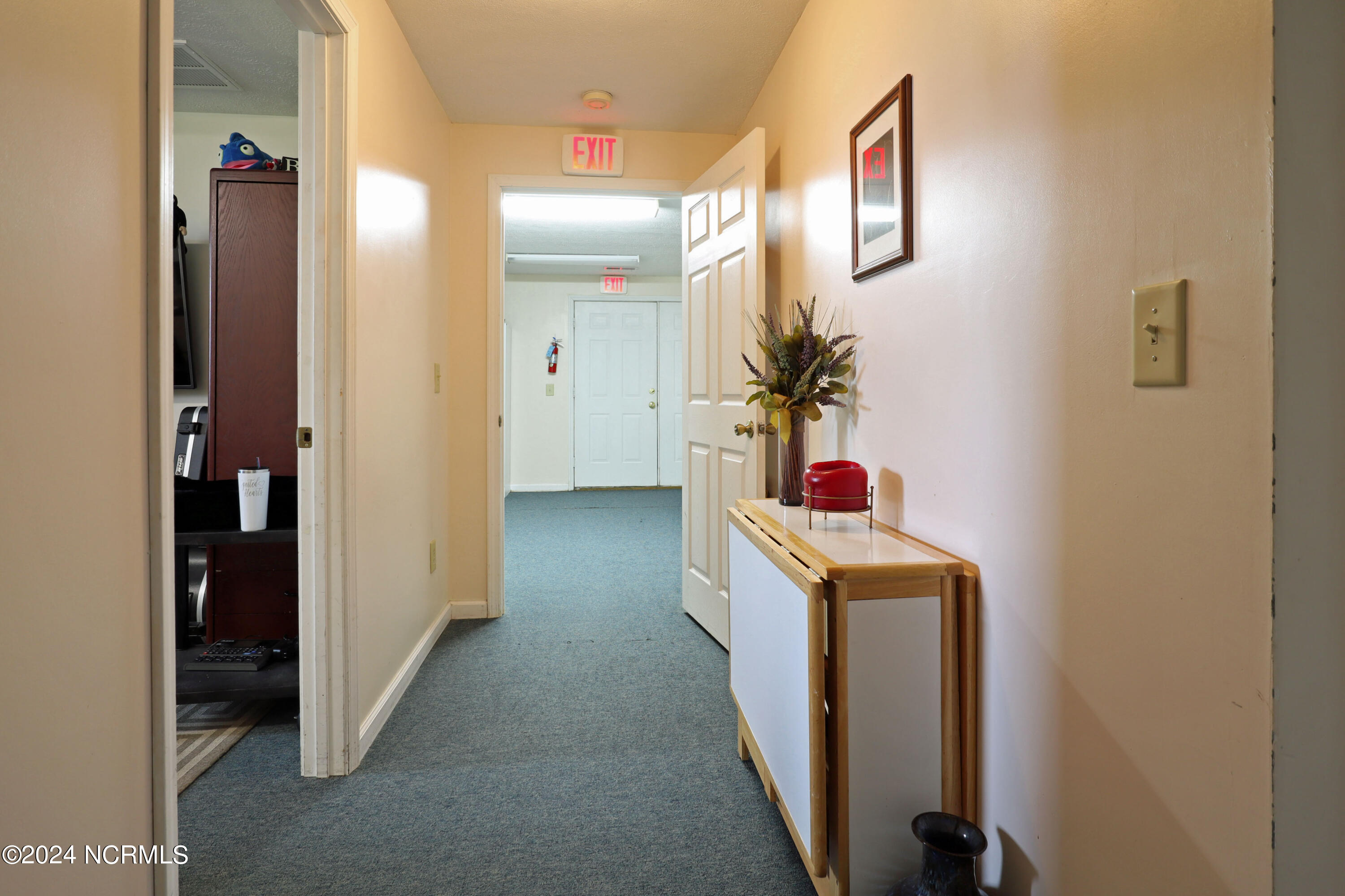 135 P229 Vass, NC 28394 - Photo 28 of 52 Hallway between offices