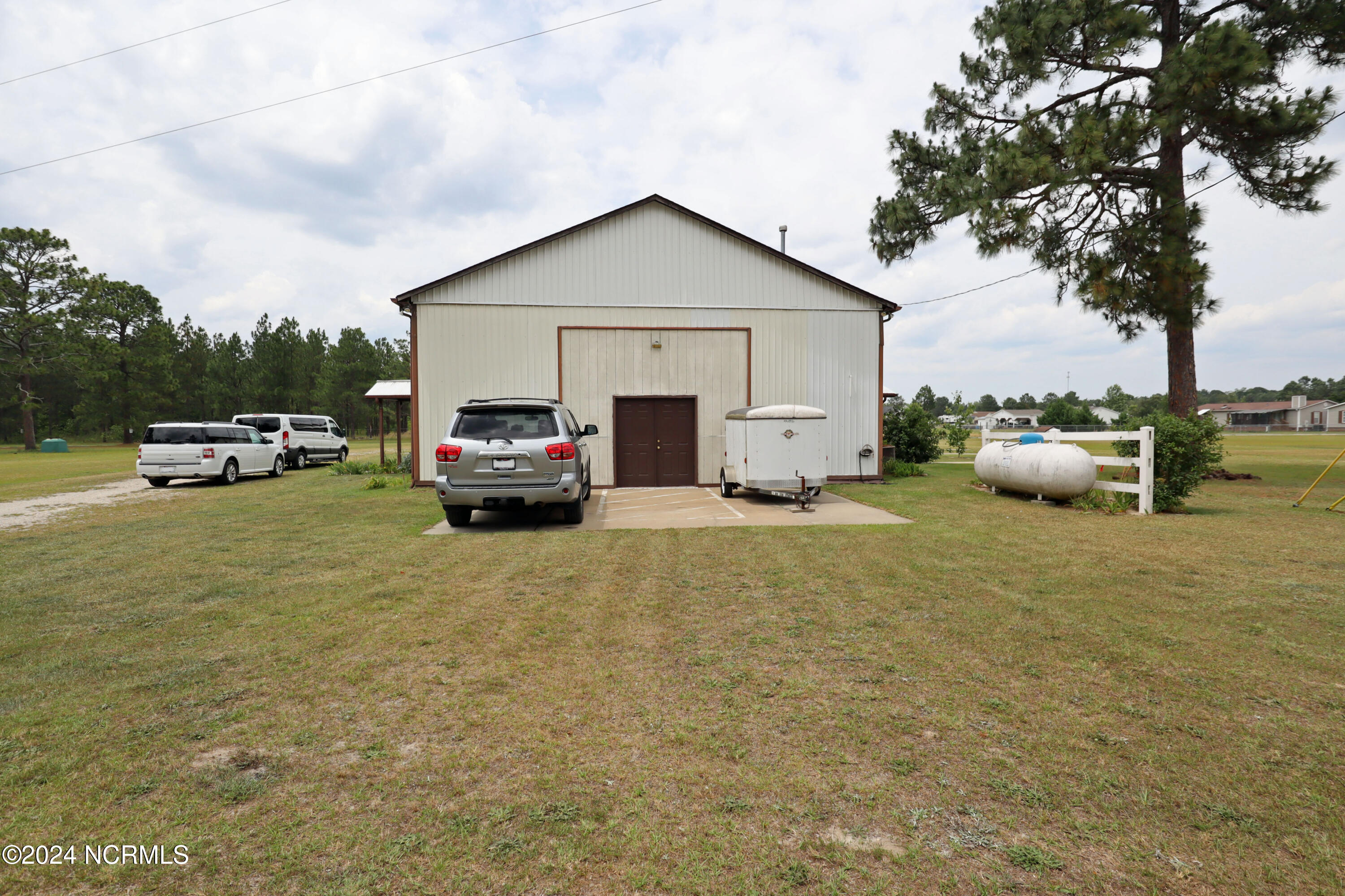 135 P229 Vass, NC 28394 - Photo 7 of 52 Left side - Handicap entrance-parking