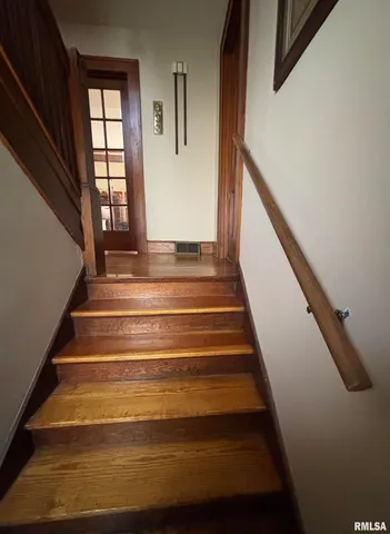 $160,000 | 1158 Beecher Avenue, Galesburg, IL 61401