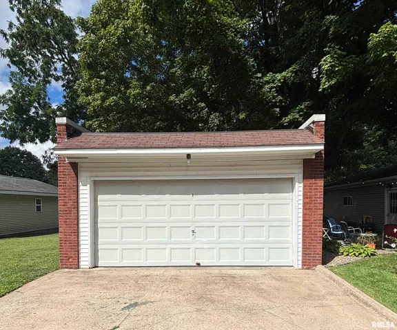 $160,000 | 1158 Beecher Avenue, Galesburg, IL 61401