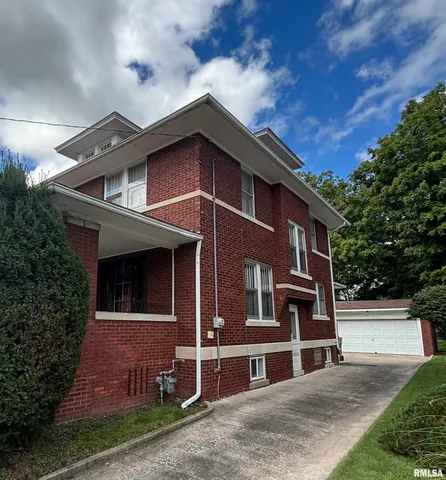 $160,000 | 1158 Beecher Avenue, Galesburg, IL 61401