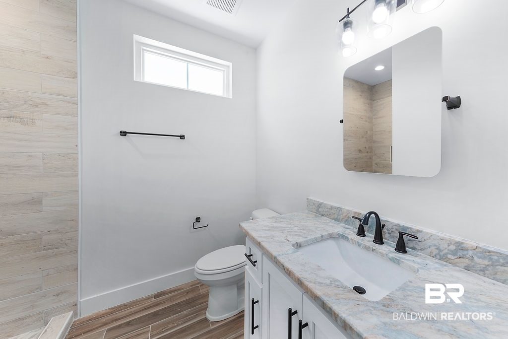 24603 Gulf Bay Road Orange Beach, AL 36561 - Photo 24 of 37 Guestroom 1 bath