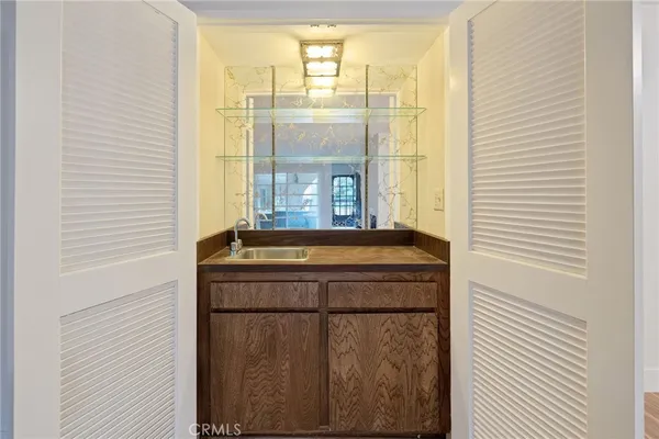$630,000 | 5718 Ravenspur Drive, Unit 305, Rancho Palos Verdes, CA 90275