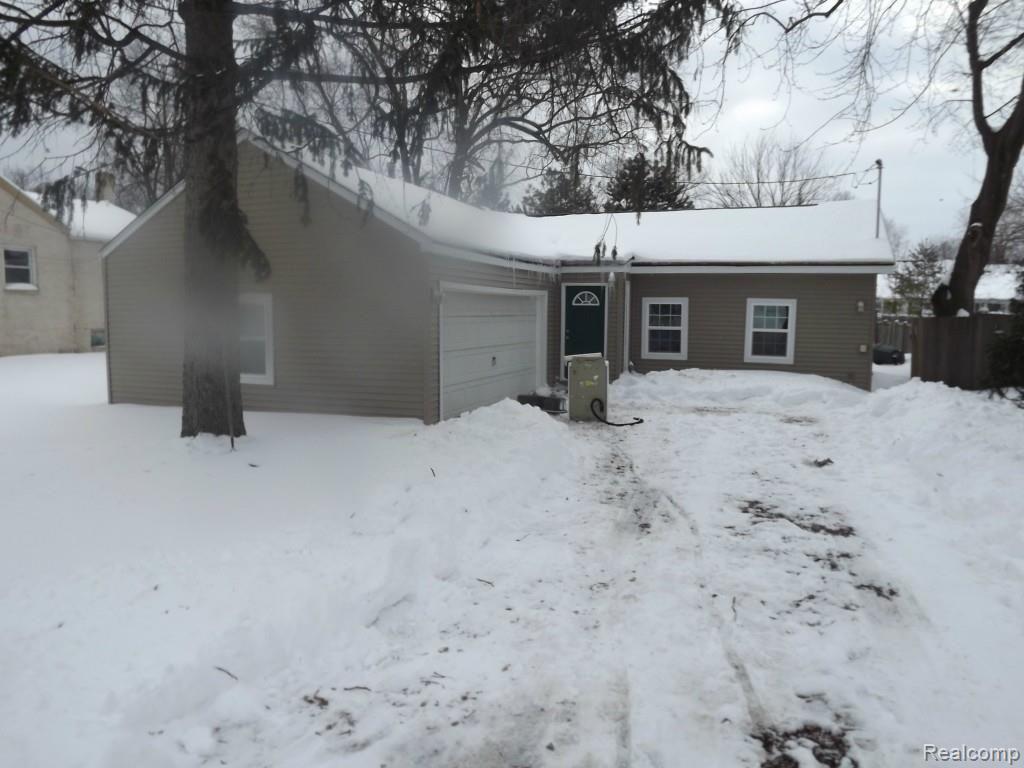 3088 Grant Rochester, MI 48309 - Photo 9 of 9 DSCF0983.jpg
