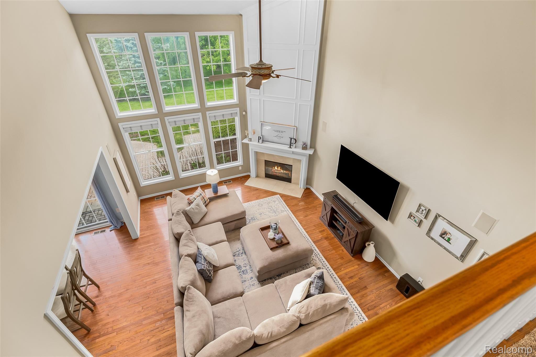 48340 Antique Road Canton, MI 48187 - Photo 34 of 71 33.Landing