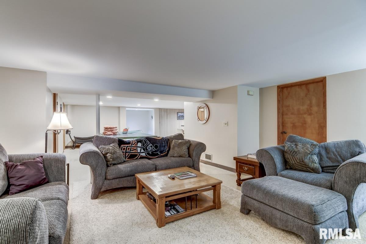 814 Kenyon Drive Springfield, IL 62704 - Photo 26 of 38 Gallery Image 26