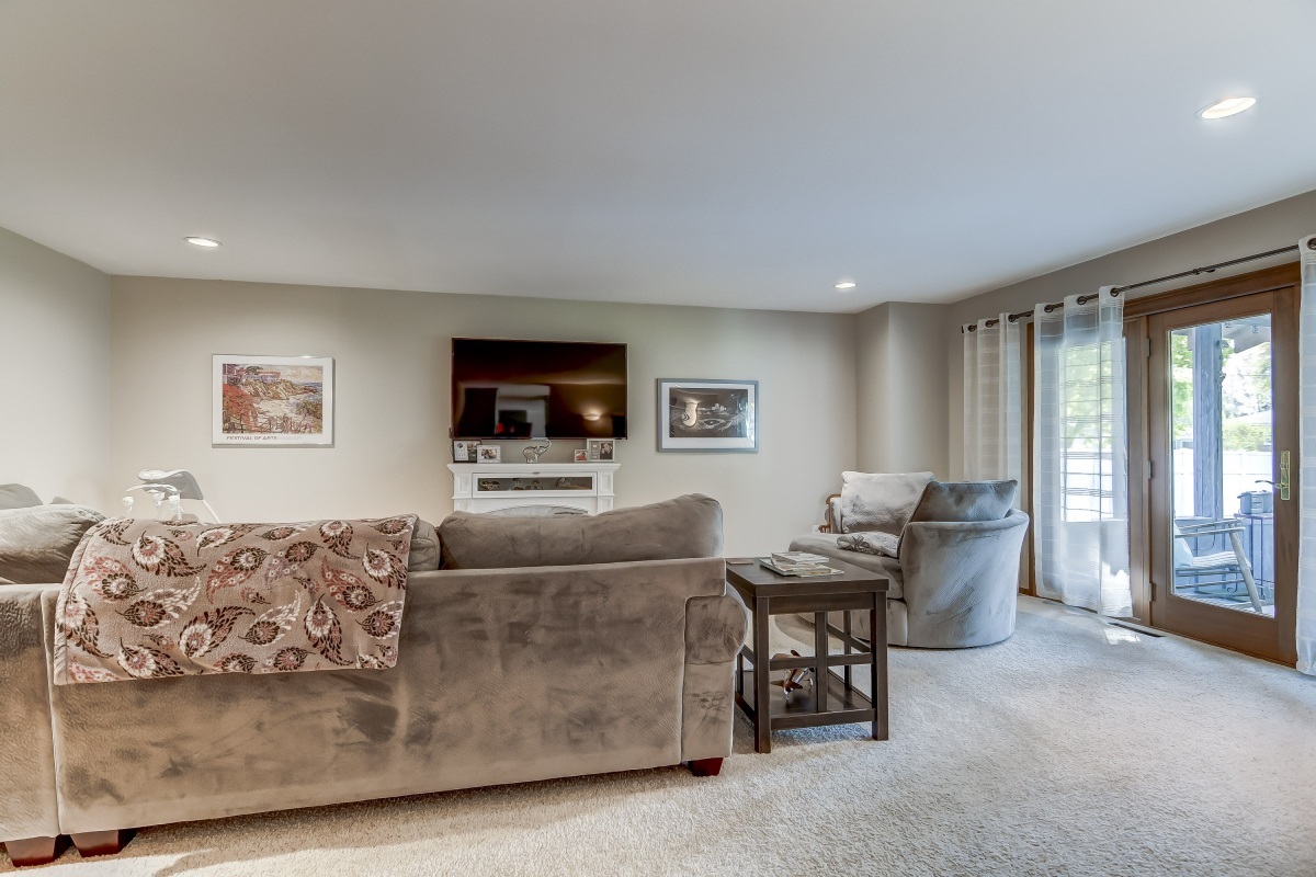 814 Kenyon Drive Springfield, IL 62704 - Photo 4 of 38 Gallery Image 4