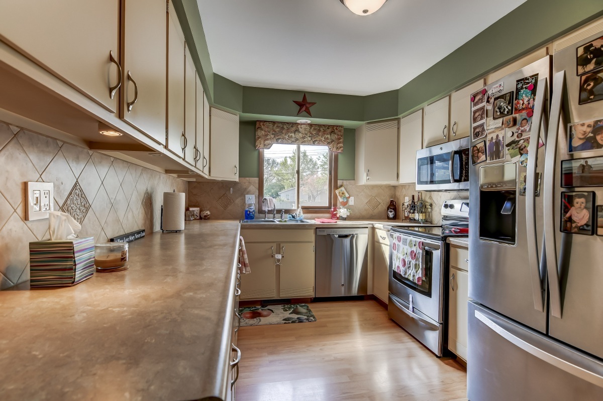 814 Kenyon Drive Springfield, IL 62704 - Photo 7 of 38 Gallery Image 7