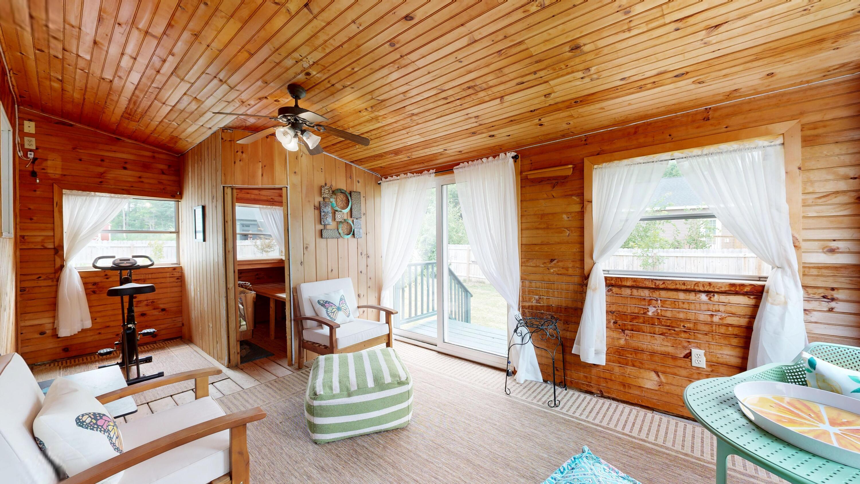 25 Jan's Boulevard Lewiston, ME 04240 - Photo 27 of 56 Sunroom