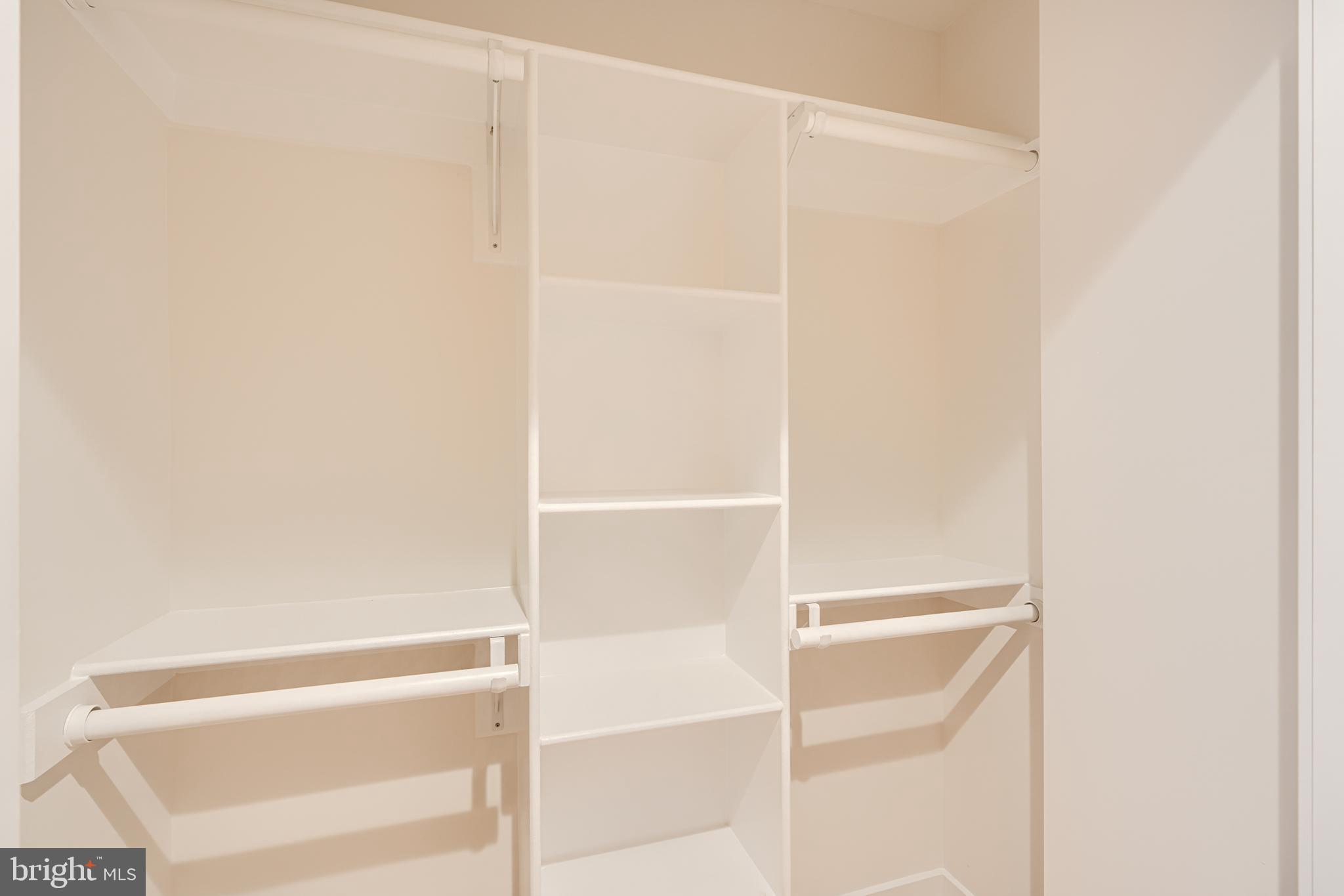 719 South Robinson Street Baltimore, MD 21224 - Photo 26 of 31 a bathroom with a bathtub