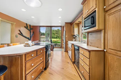 $700,000 | 9461 River Road, Pleasant Prairie, WI 53158