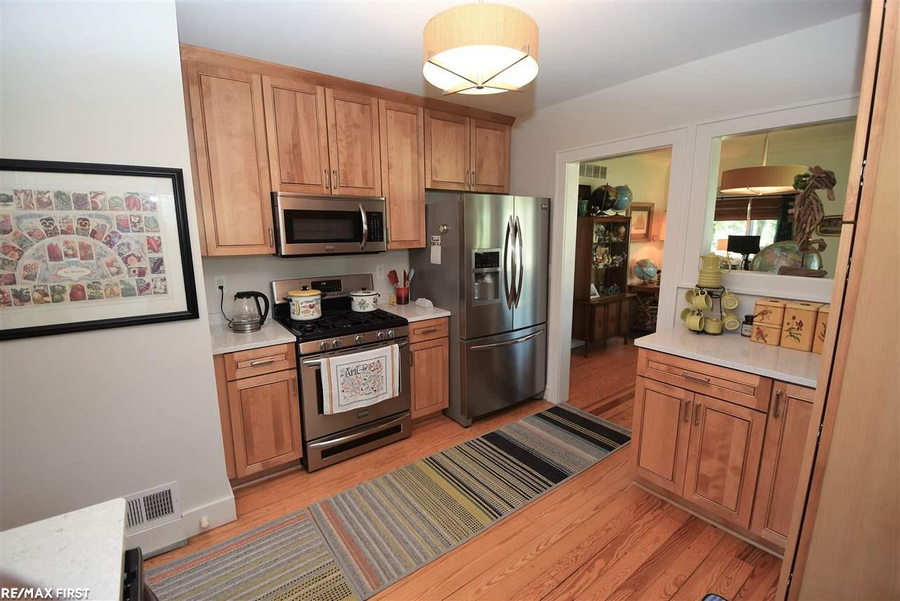 411 Pointe Tremble Road Algonac, MI 48001 - Photo 37 of 49 50047193-36.JPG