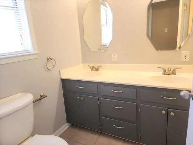 $2,050 | 807 Country Club Road, Georgetown, TX 78628