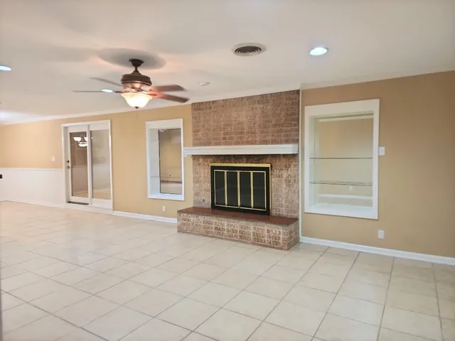 $2,050 | 807 Country Club Road, Georgetown, TX 78628