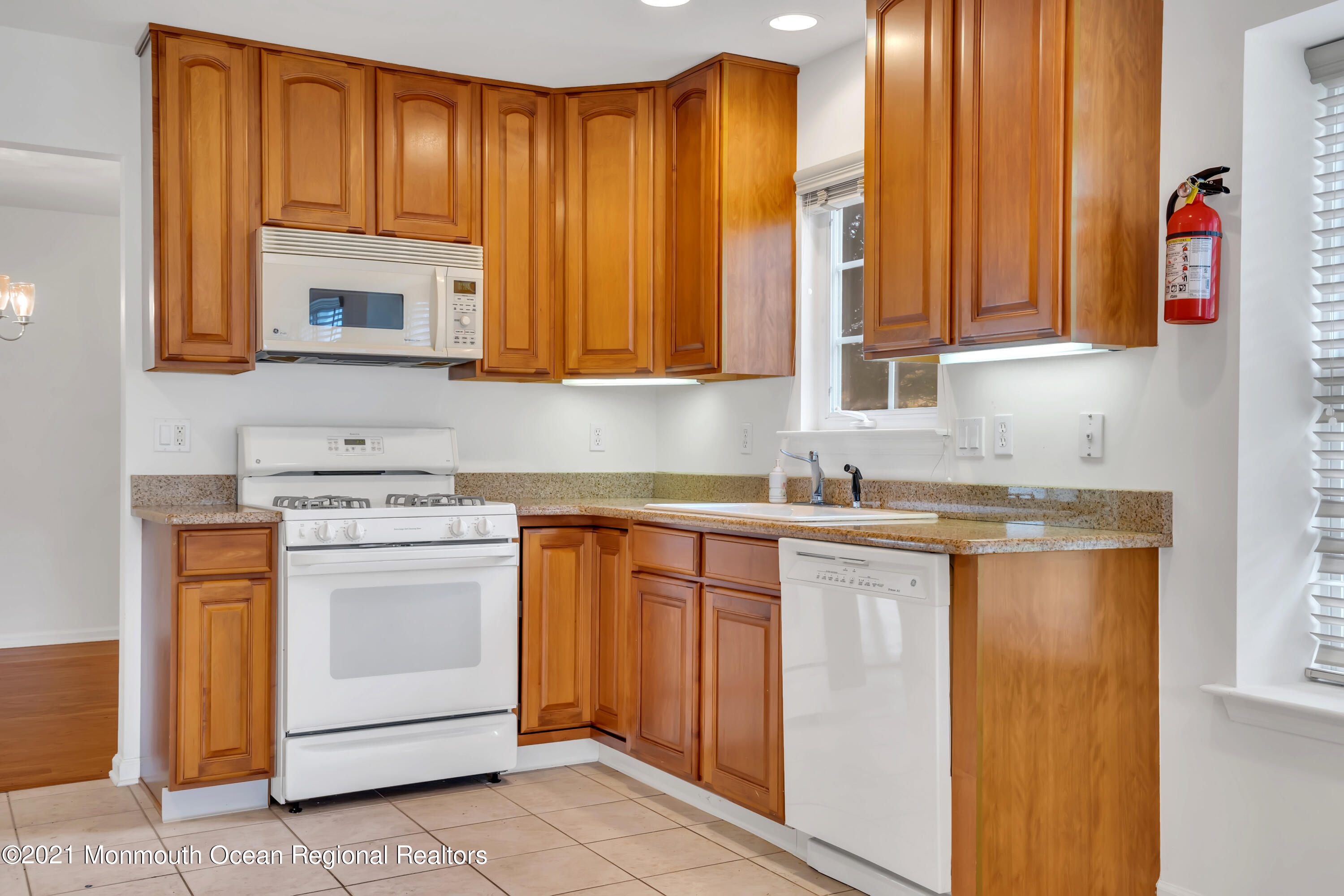 45 Winding River Road Lakewood, NJ 08701 - Photo 14 of 42 020_dsc05289