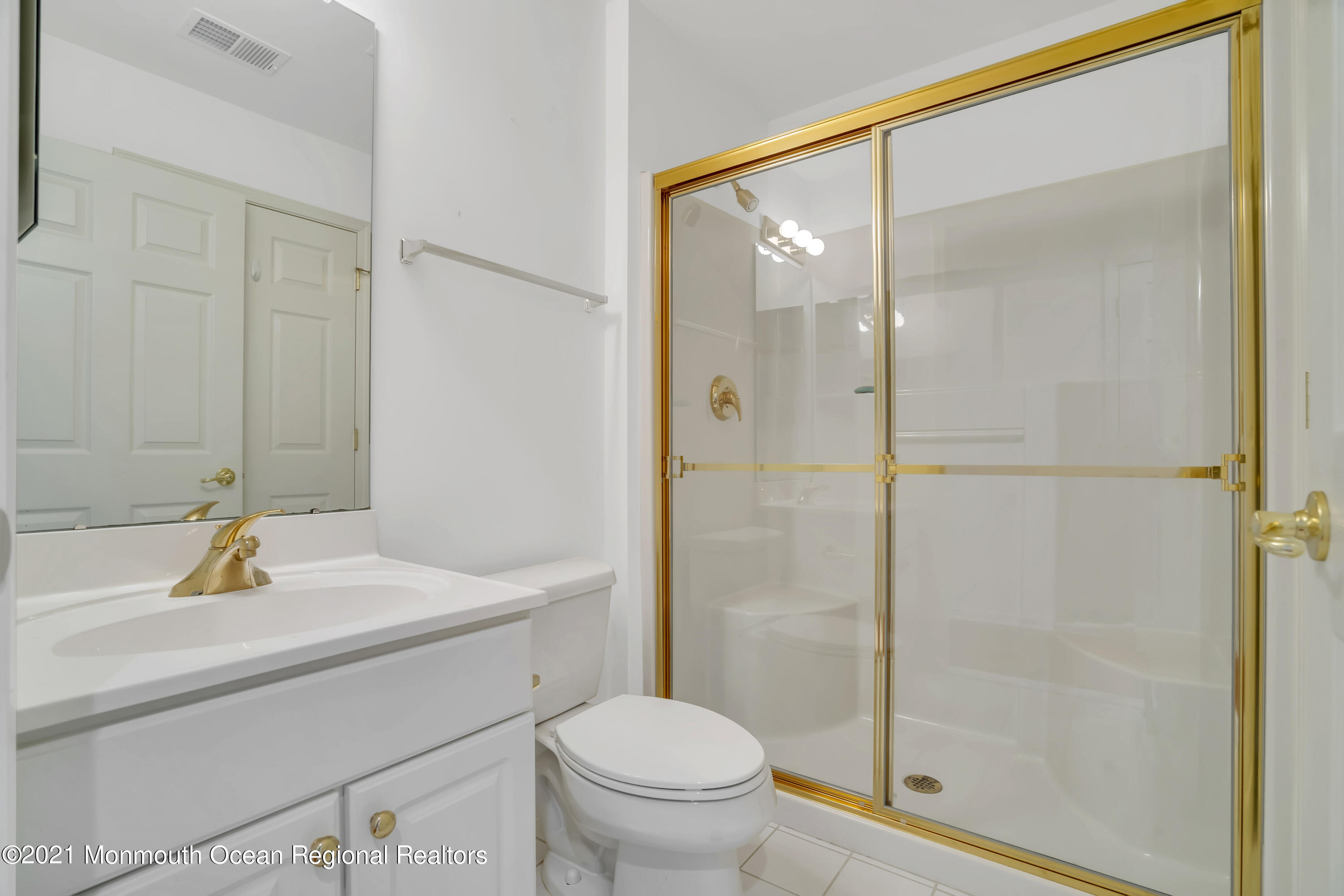 45 Winding River Road Lakewood, NJ 08701 - Photo 22 of 42 037_dsc05359