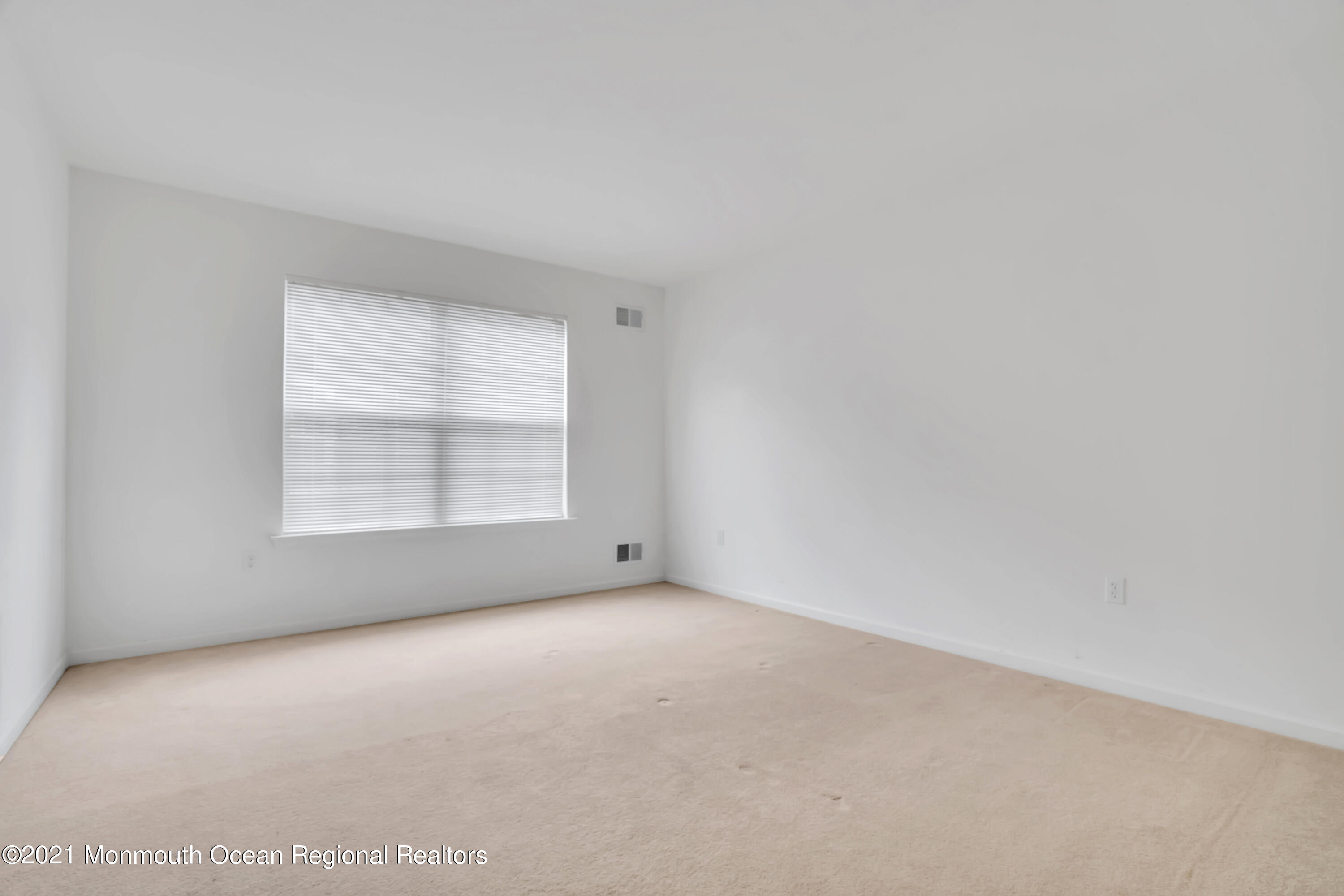 45 Winding River Road Lakewood, NJ 08701 - Photo 23 of 42 038_dsc05364