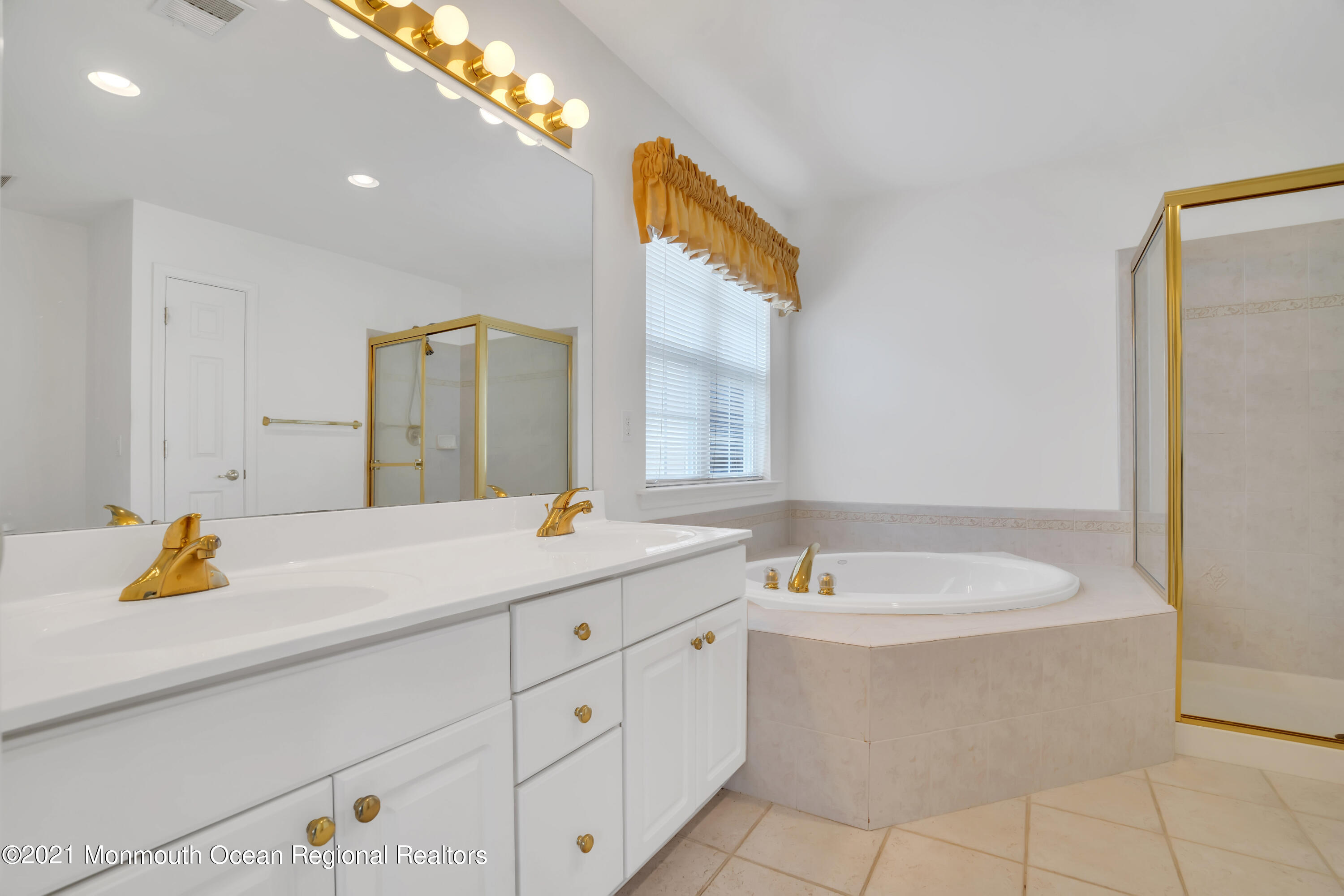45 Winding River Road Lakewood, NJ 08701 - Photo 29 of 42 044_dsc05394