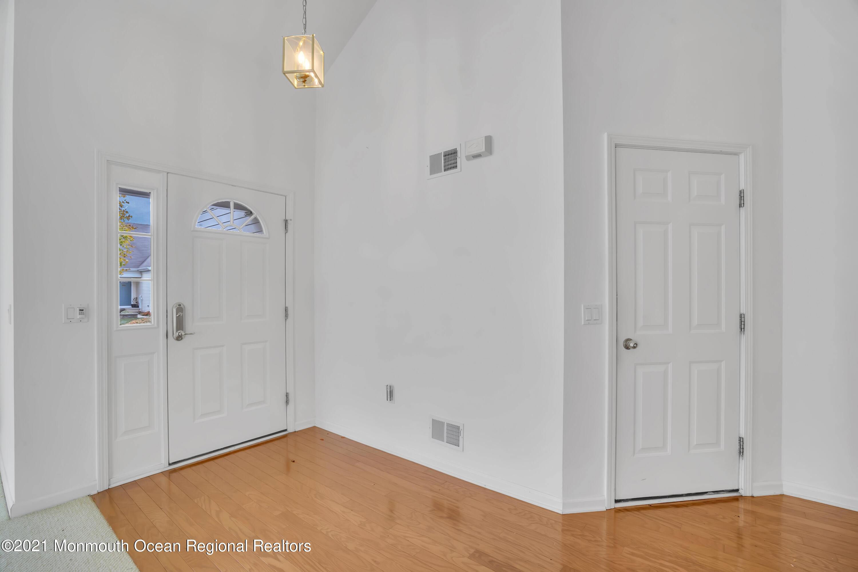 45 Winding River Road Lakewood, NJ 08701 - Photo 5 of 42 009_dsc05224