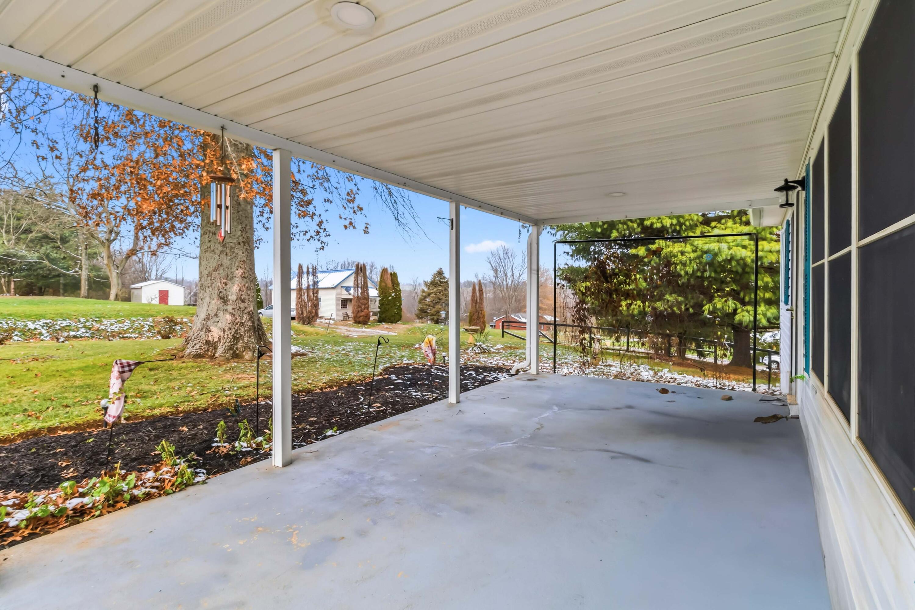 3608 Millersburg Ruddles Mill Road Paris, KY 40361 - Photo 4 of 30 004