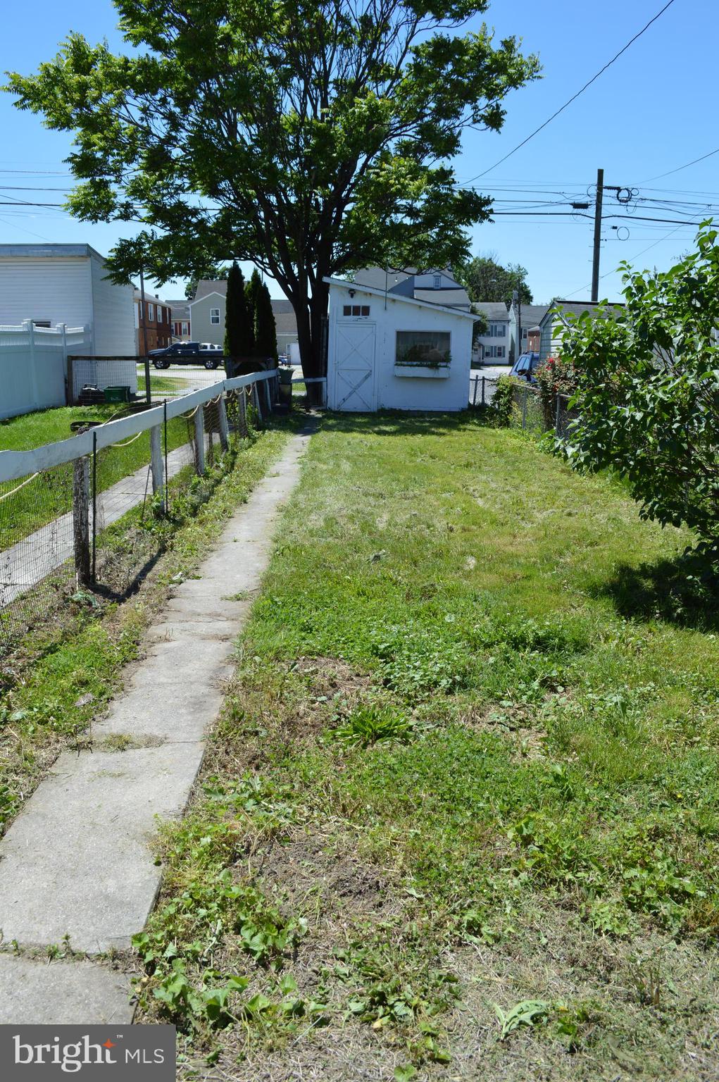 229 Locust Street Hanover, PA 17331 - Photo 4 of 30