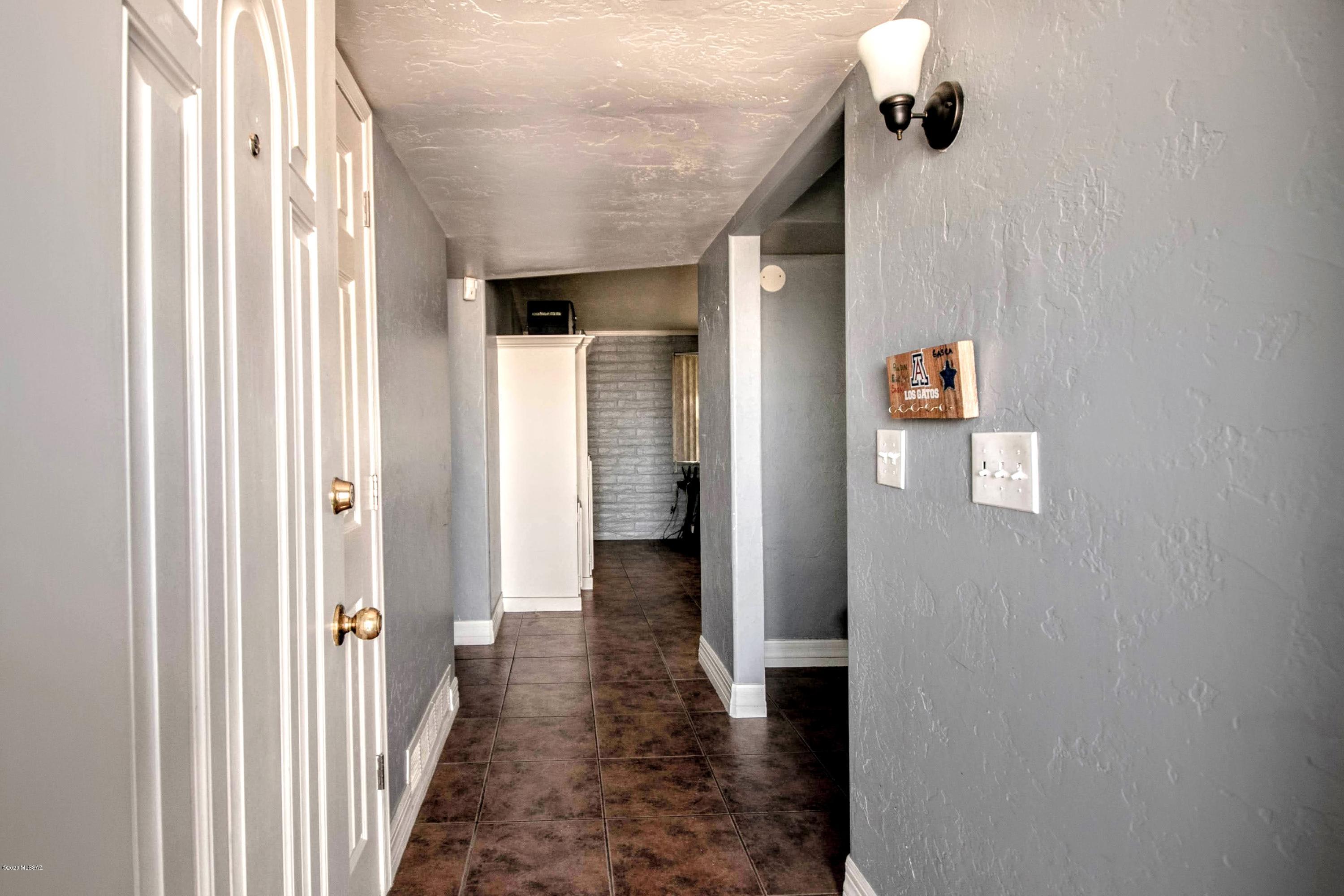 2165 West Rainbow Ridge Road Tucson, AZ 85745 - Photo 3 of 18