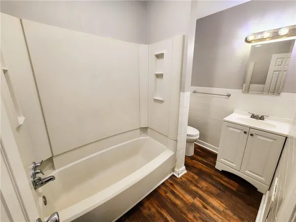 $1,195 | 422 Mill Street, Unit C, Coraopolis, PA 15108