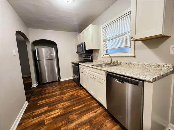 $1,195 | 422 Mill Street, Unit C, Coraopolis, PA 15108