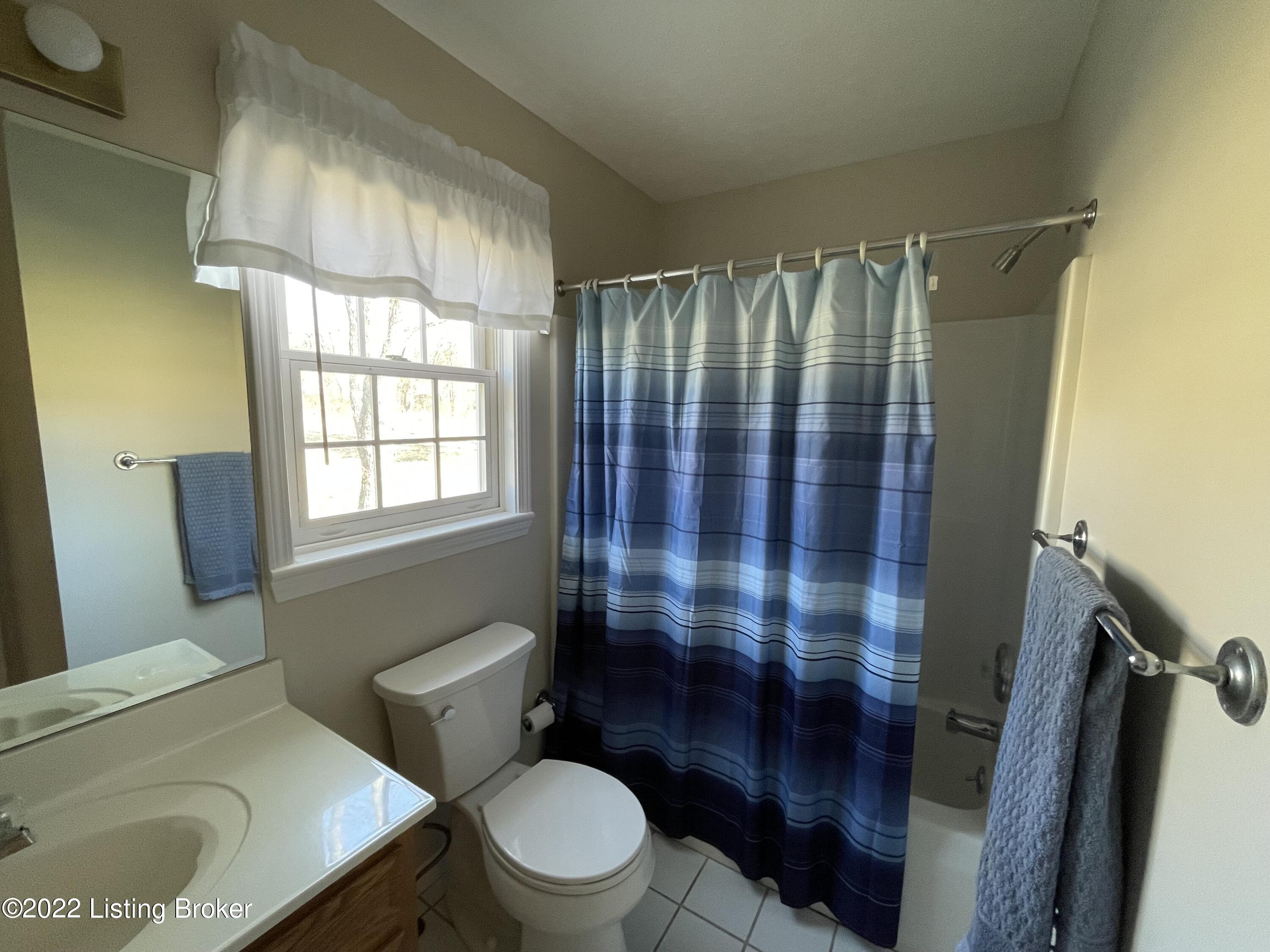 6023 Cooper Chapel Road Louisville, KY 40229 - Photo 13 of 22 IMG-6091