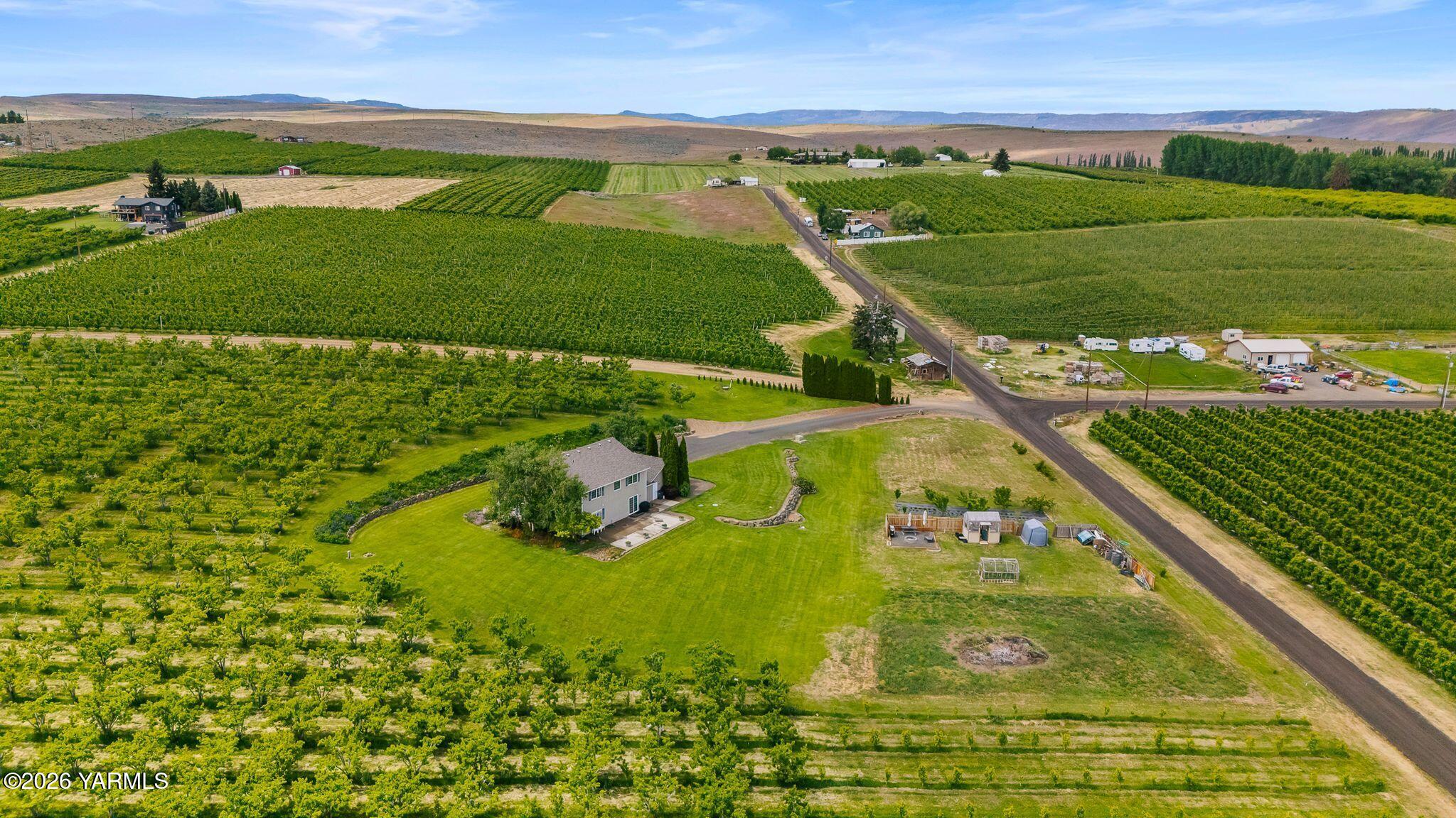 200 Tieton Heights Road Tieton, WA 98947 - Photo 33 of 41 200 Tieton Heights Rd Aerials-4