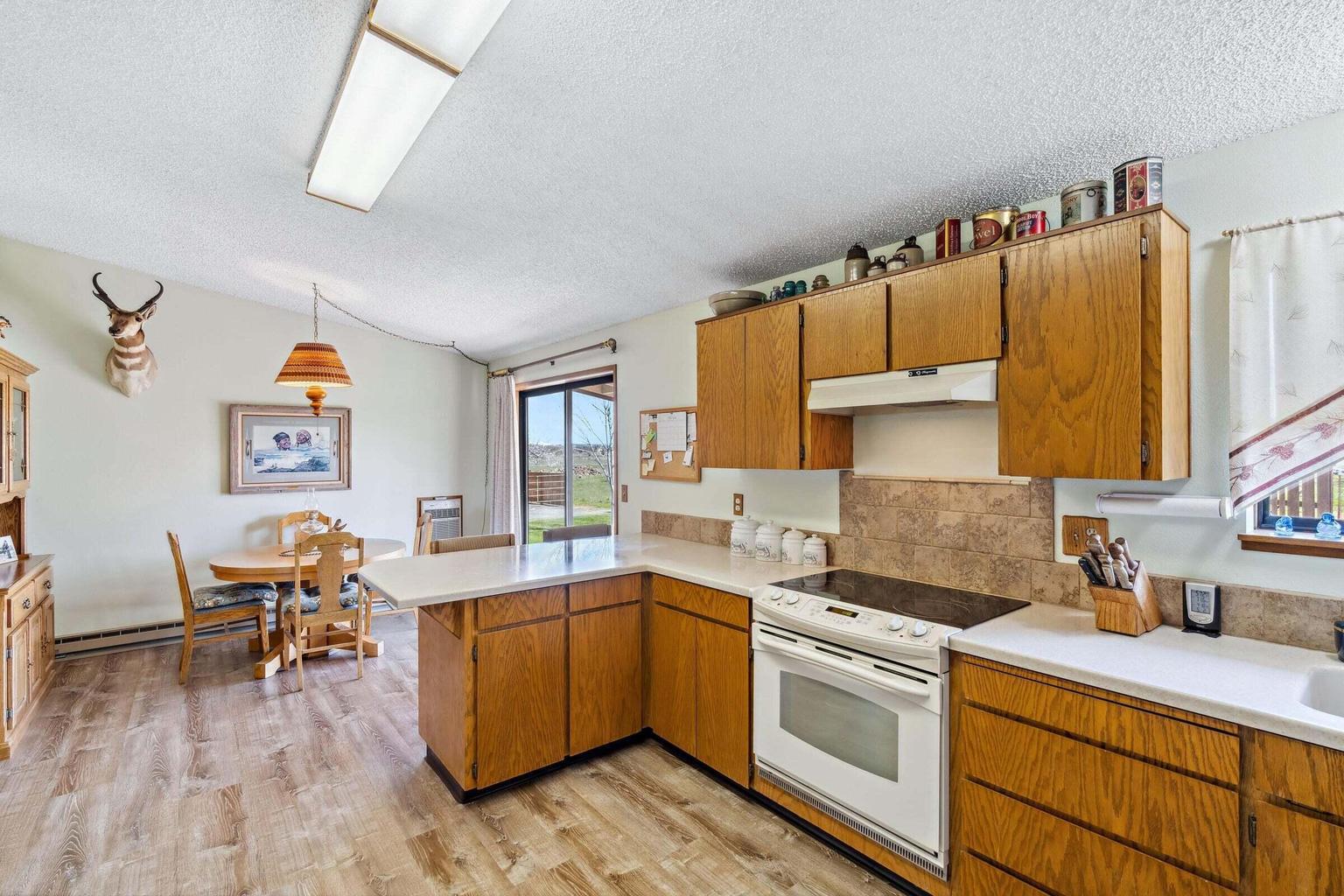 4088 Minson Road Powell Butte, OR 97753 - Photo 10 of 47 20250415155918509467000000-o