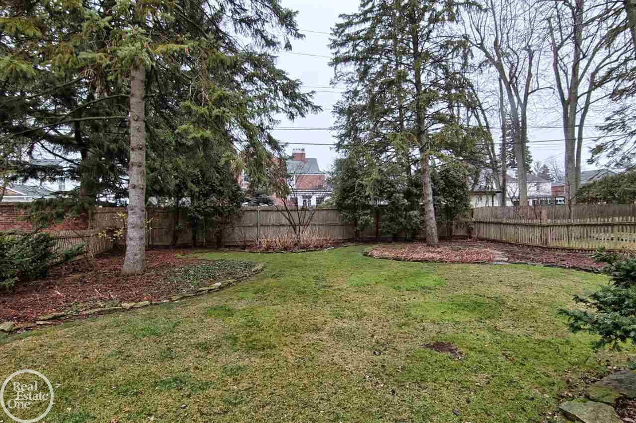 176 Moran Road Grosse Pointe Farms, MI 48236 - Photo 26 of 29